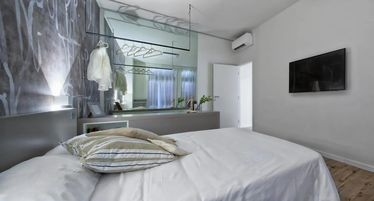 Apartment Suite Vogue Epoca Voghera