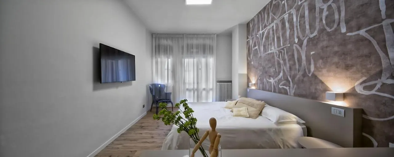 Suite Vogue Epoca Voghera Italy
