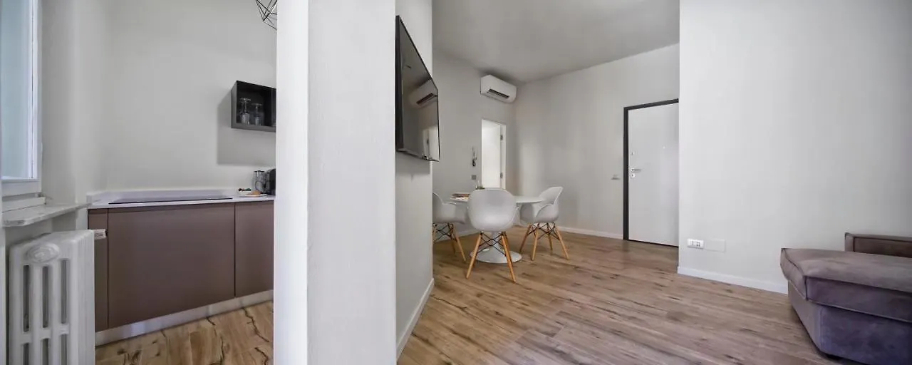 Apartment Suite Vogue Epoca Voghera
